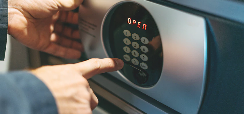 Cash Safe Openers in Altadena, California